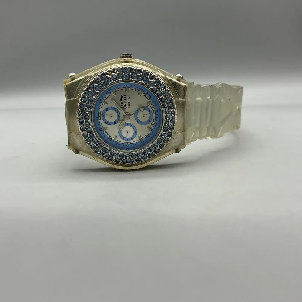 Vintage United Womens Watch 32mm Silver Blue Dial Gem Bezel Clear New Battery